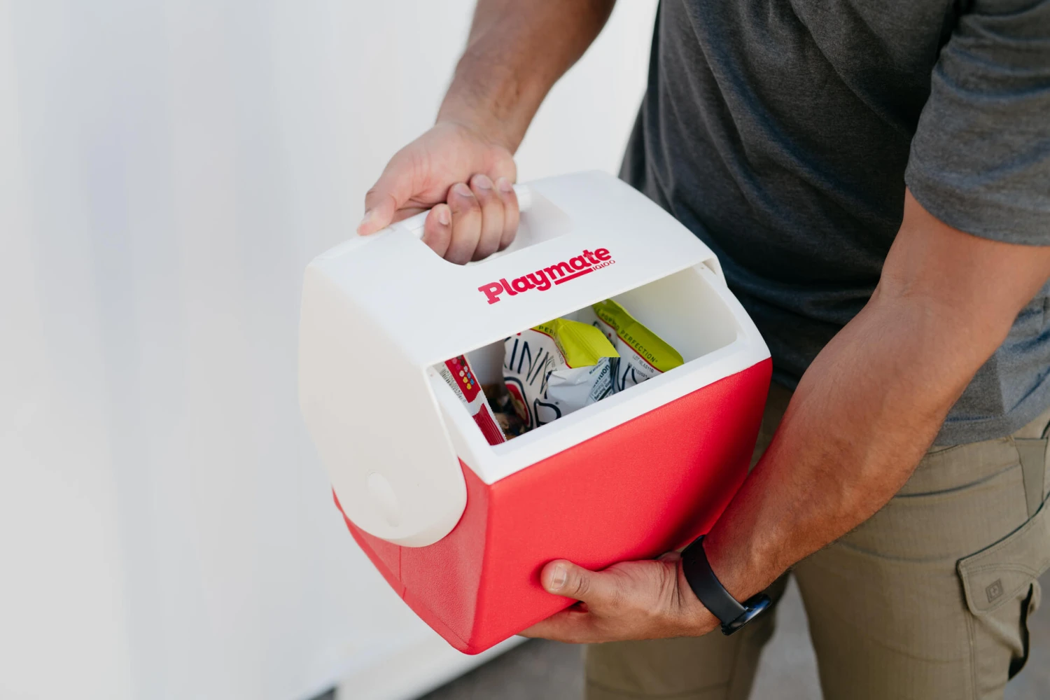 IGLOO Playmate Pal Cooler Red - Image 5